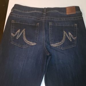 Maurices Jeans size 6 short bootcut